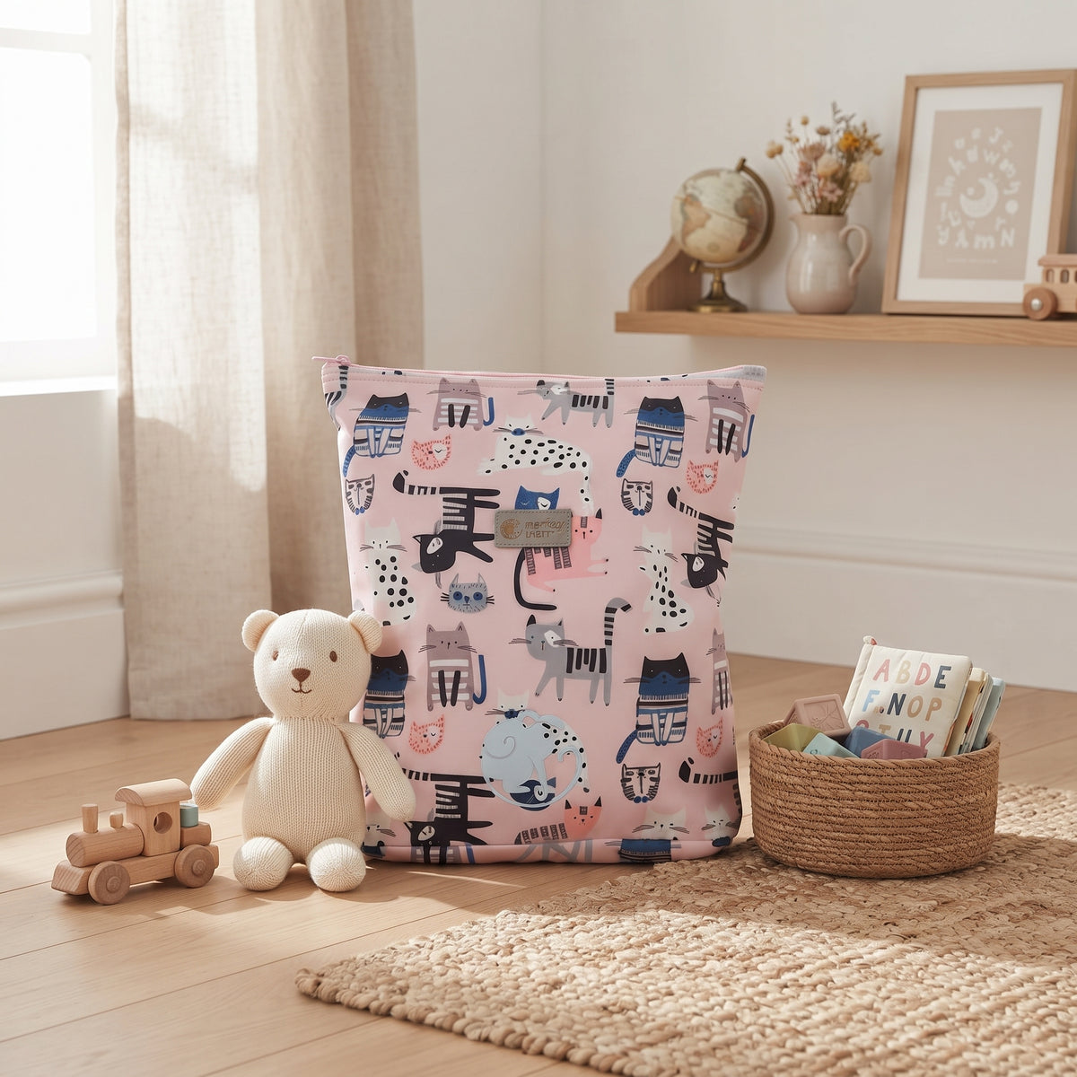 Dziecięcy softshellowy plecak Monkey Mum® - Kotki - Różowy