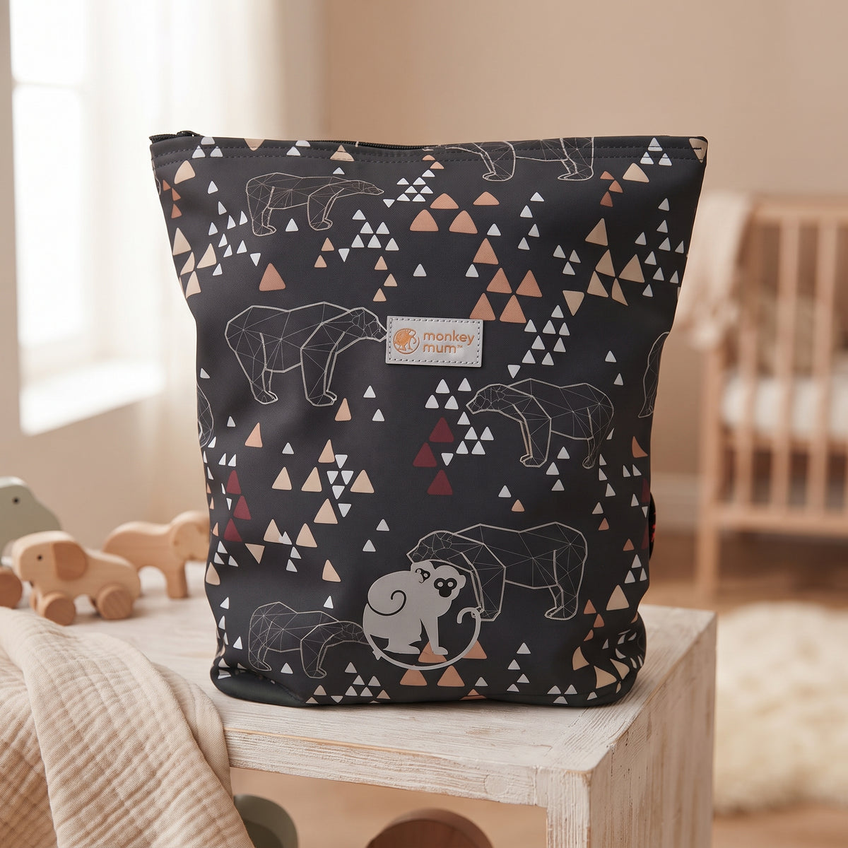 Dziecięcy softshellowy plecak Monkey Mum® - Niedźwiedź origami - Ciemnozielony