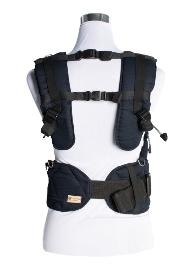 Monkey Mum® Ergonomiczne rosnące nosidło Carrie - Srebrny mrok