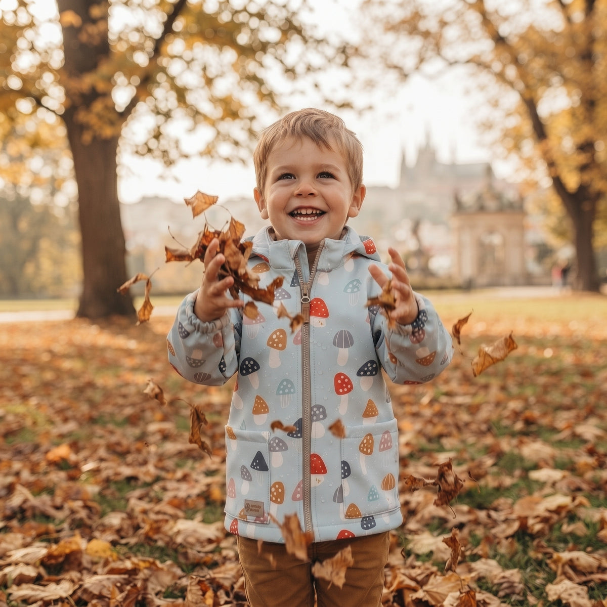 Dziecięca kurtka softshellowa z membraną Monkey Mum® - Kolorowe muchomory