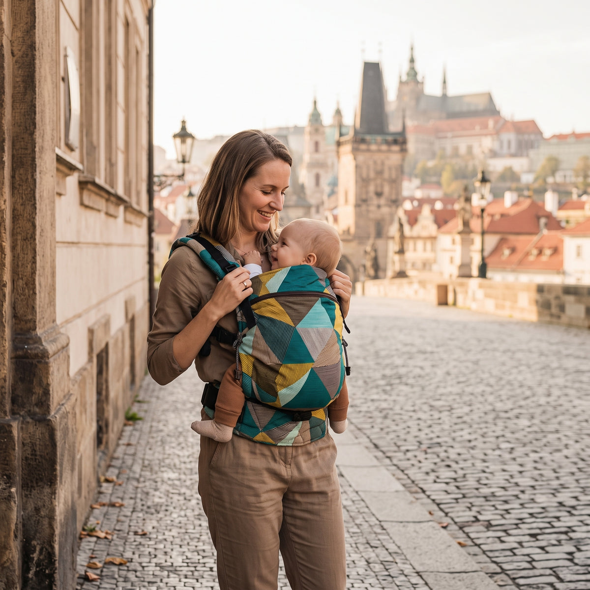 Monkey Mum® Ergonomiczne rosnące nosidło Carrie - Urok geometrii