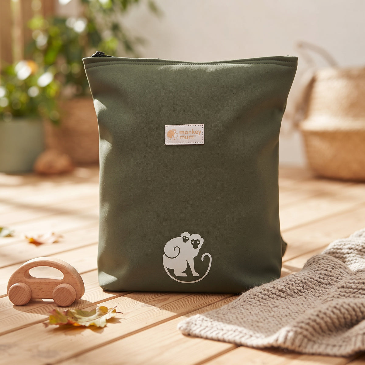 Dziecięcy softshellowy plecak Monkey Mum® - Ciemnozielony