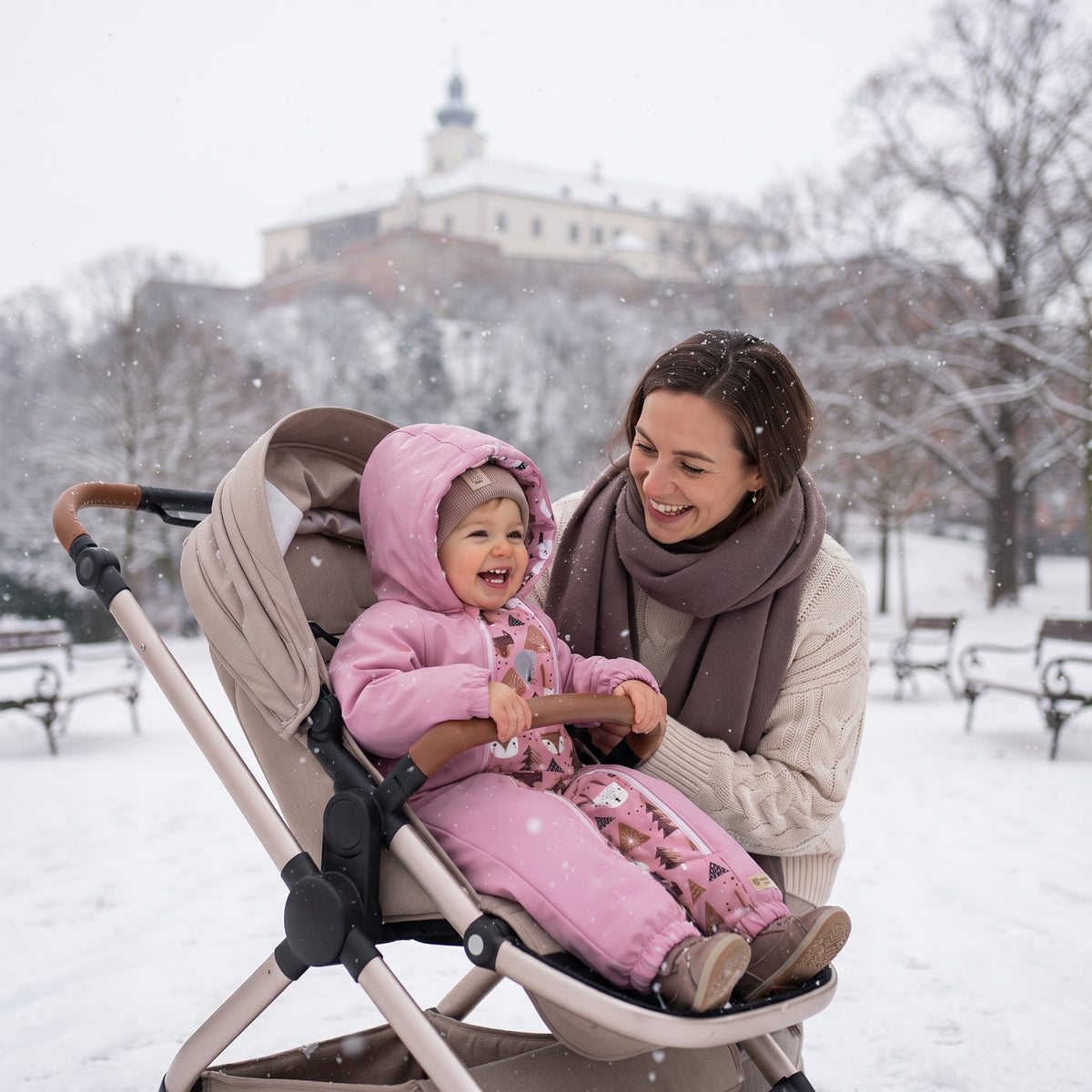 Monkey Mum® Dziecięcy zimowy kombinezon softshellowy z barankiem - Różowa owieczka w lesie - roz. 62/68, 74/80