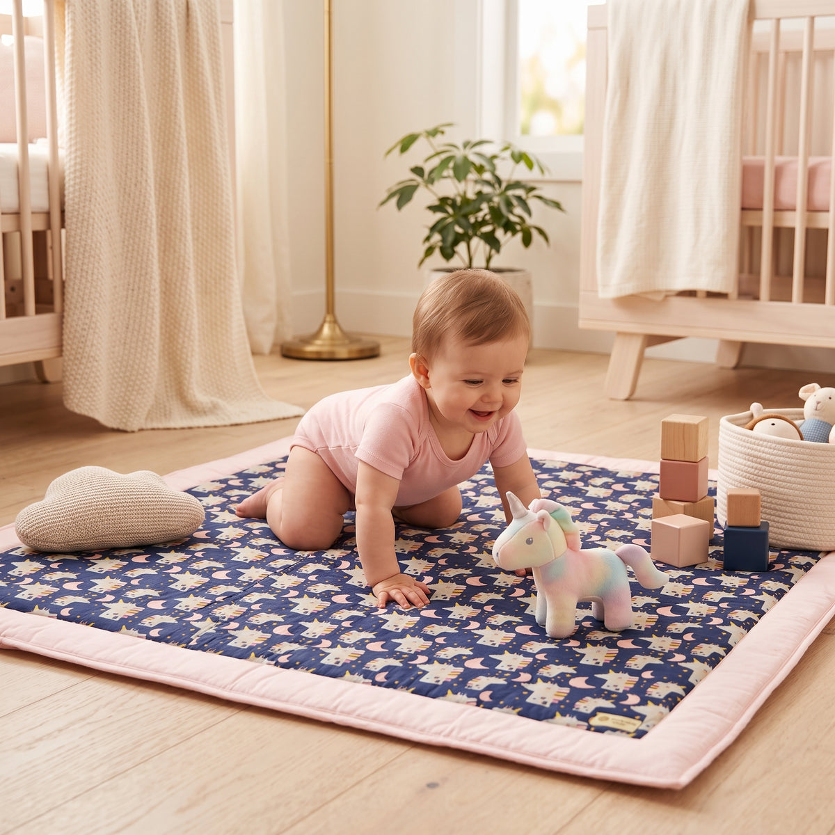 Mata do zabawy Monkey Mum® - Jednorożec
