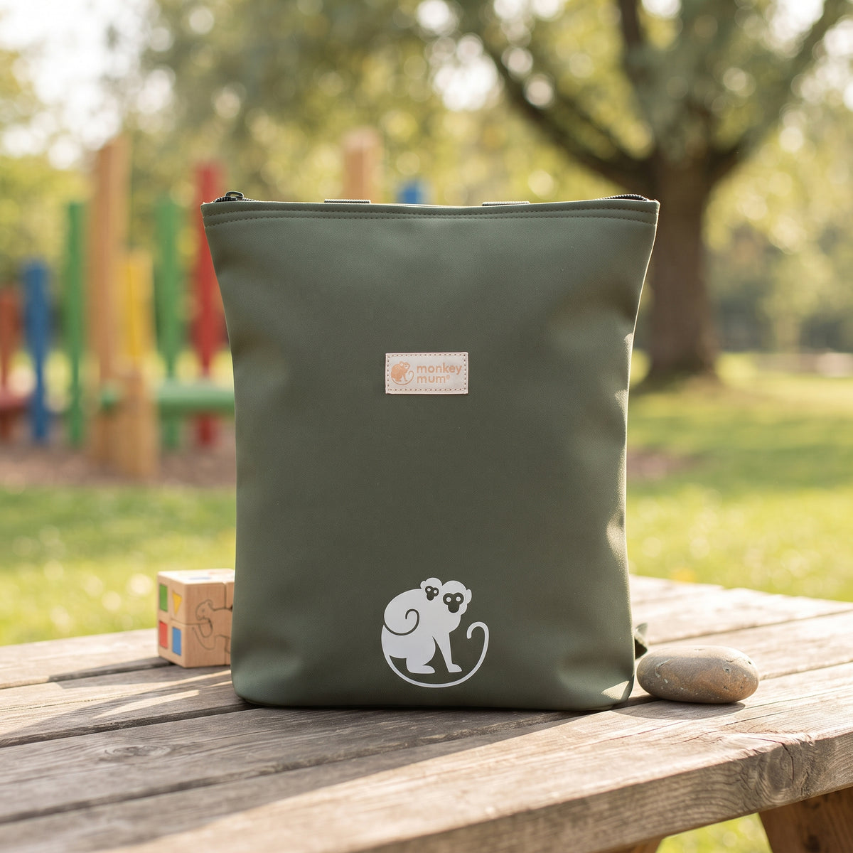 Dziecięcy softshellowy plecak Monkey Mum® - Ciemnozielony