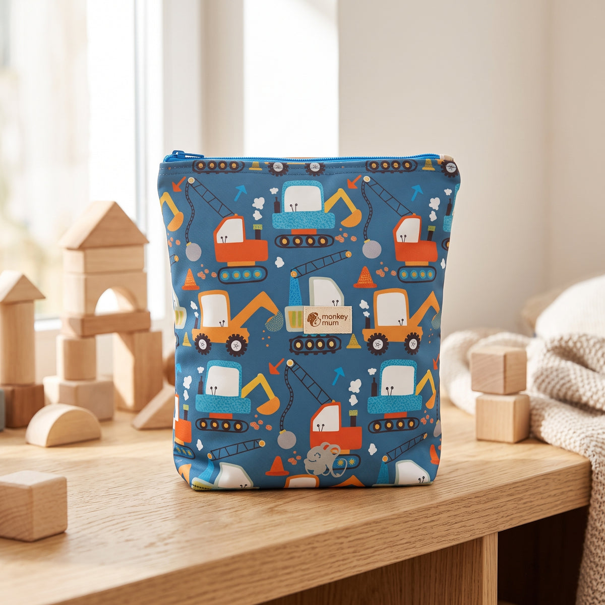 Dziecięcy plecaczek softshellowy Monkey Mum® - Figlarne budowy