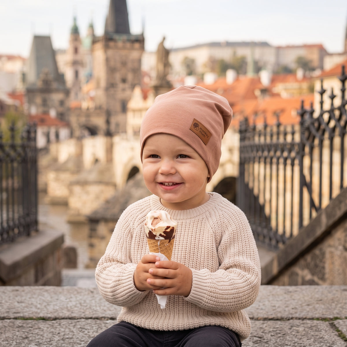 Czapka Monkey Mum® - Jasnobrązowa
