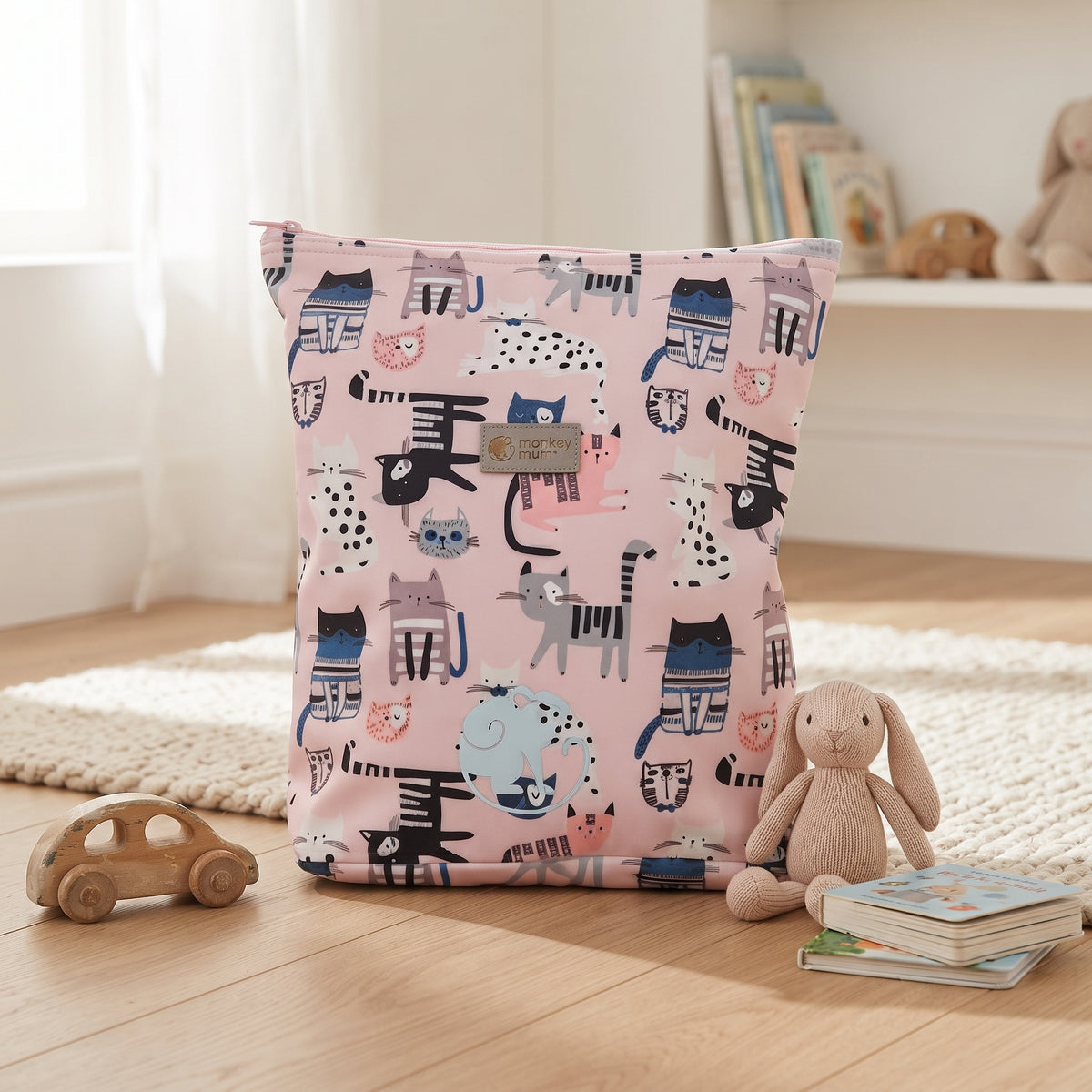 Dziecięcy softshellowy plecak Monkey Mum® - Kotki - Różowy