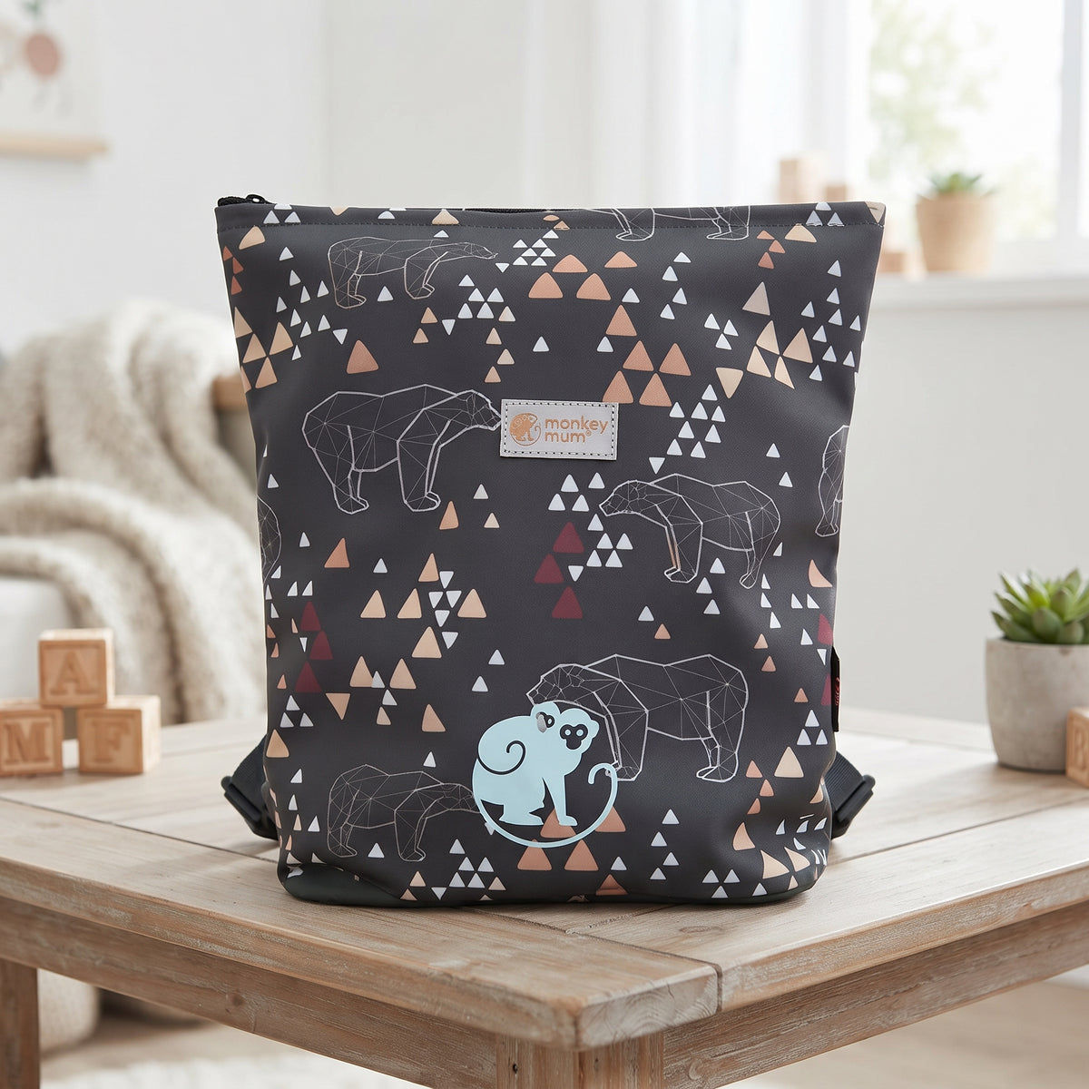Dziecięcy softshellowy plecak Monkey Mum® - Niedźwiedź origami - Ciemnozielony