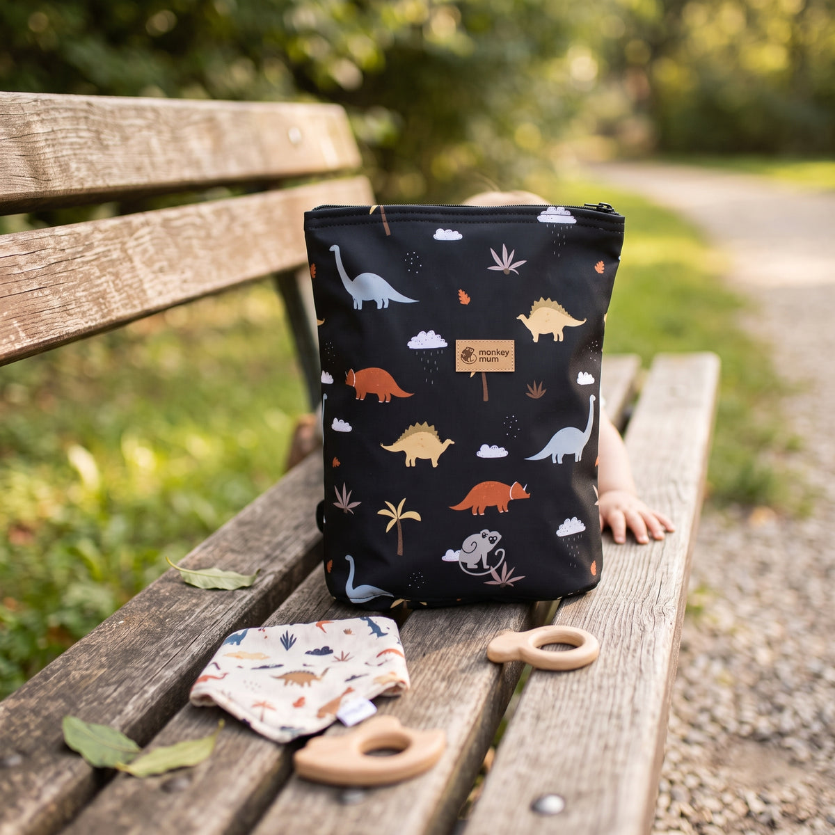 Dziecięcy plecaczek softshellowy Monkey Mum® - Dinozaurowa podróż